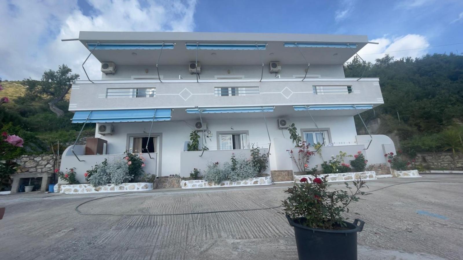 בורש Blerta Apartments מראה חיצוני תמונה